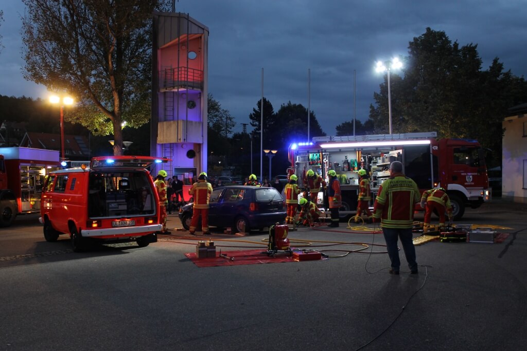 Schauübung: VU PKW