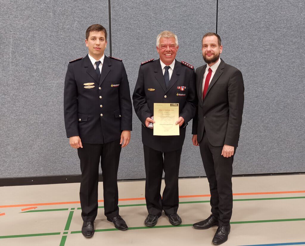 Hauptversammlung 2022 - Franz-Uwe Jedele zum Ehrenkommandant ernannt